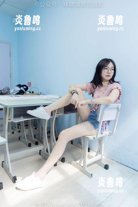 BoBoSocks袜啵啵-甜甜圈 BoBoSocks袜啵啵 - 云端漫游:甜甜圈婚纱主题,在线资源欢乐多多!