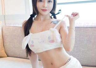 Feilin嗲囡囡 – 图库奇观：施忆佳KITTY教室里的每一堂课都是一场冒险！