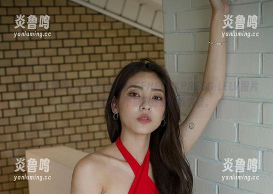 G.su(全智秀)又来更新最新LEEHEEEXPRESS-LELV图片，有点小期待，不过期待别让我失望。