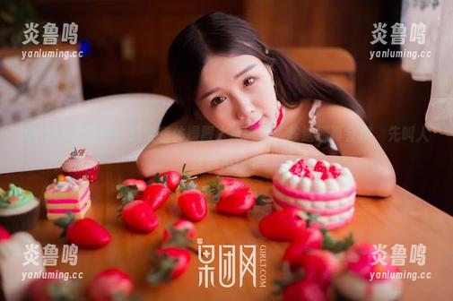 GIRLT果团网 - 这全套体操服太抢眼了，陈迪娅真会挑，先叫人注意再说。