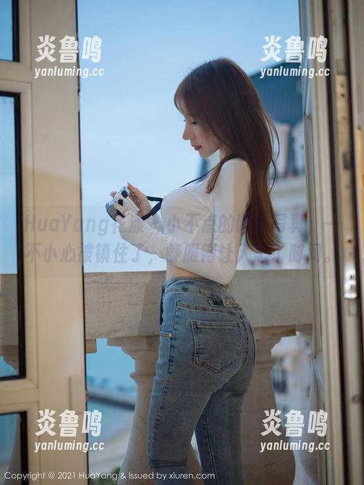 HuaYang花漾 - 小不点的睡衣写真，一不小心被镇住了，舒服得让人忘了时间。