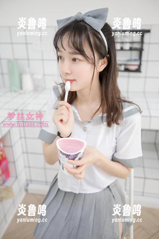 MSLASS梦丝女神 - 灵唯的浴缸图集，电喵女神这姿态，好像在诱惑哦。