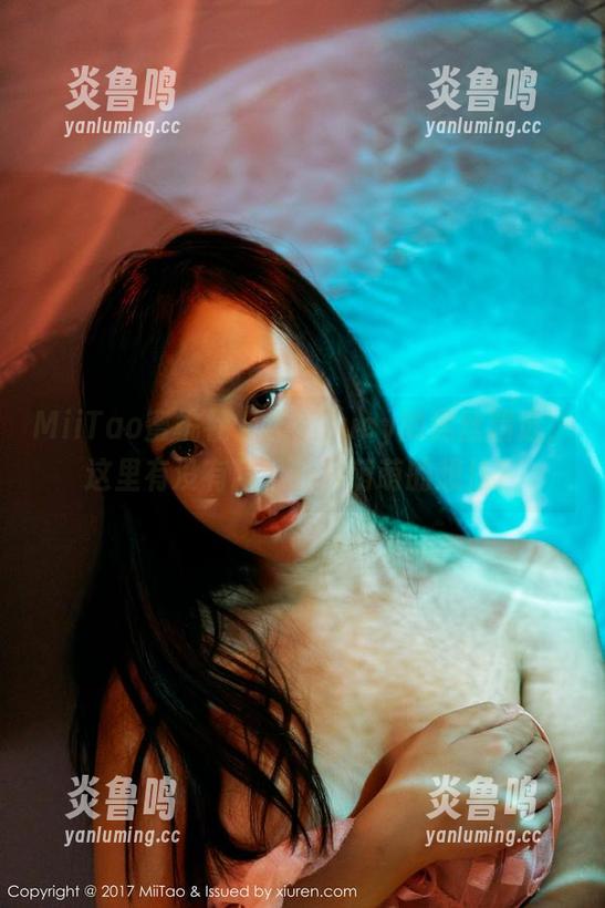MiiTao蜜桃社 - 露西Lucy的黑丝精选，这里有没有藏了几只萌萌的想法？