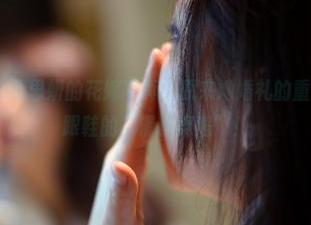 PANS摄影 – 看思妍的花嫁写真，原来她婚礼的重头戏竟是踩高跟鞋的“滑稽舞蹈”！