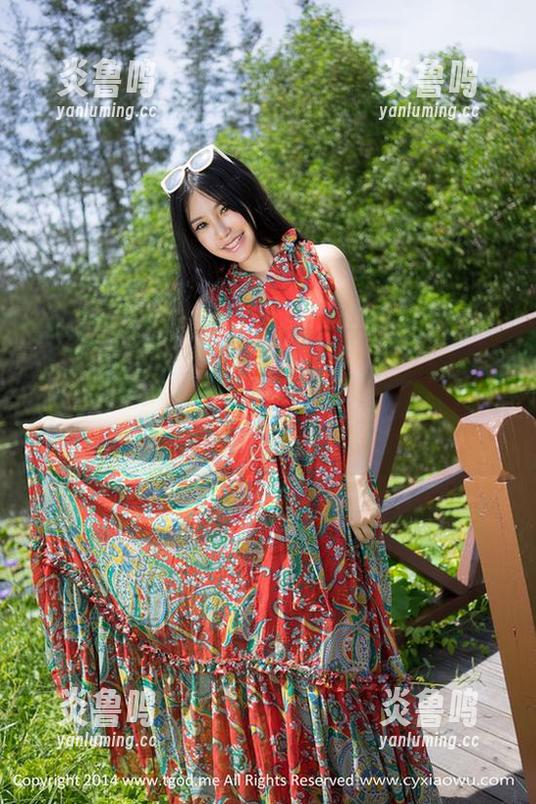 TGOD推女神 - 最新美图在线！短裤与王语纯的整体搭配，似乎无意间透露出某种时机挺微妙的...你懂的。