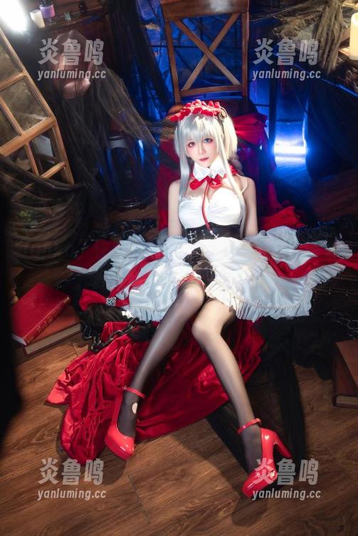 Junko，快来下载Tomoyo酱的黑丝图集，顺便给我讲讲你的发现！