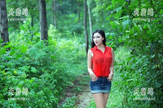 TuiGirl推女郎 - 修女不只是虔诚，李丽莎的美图合集开启新天地