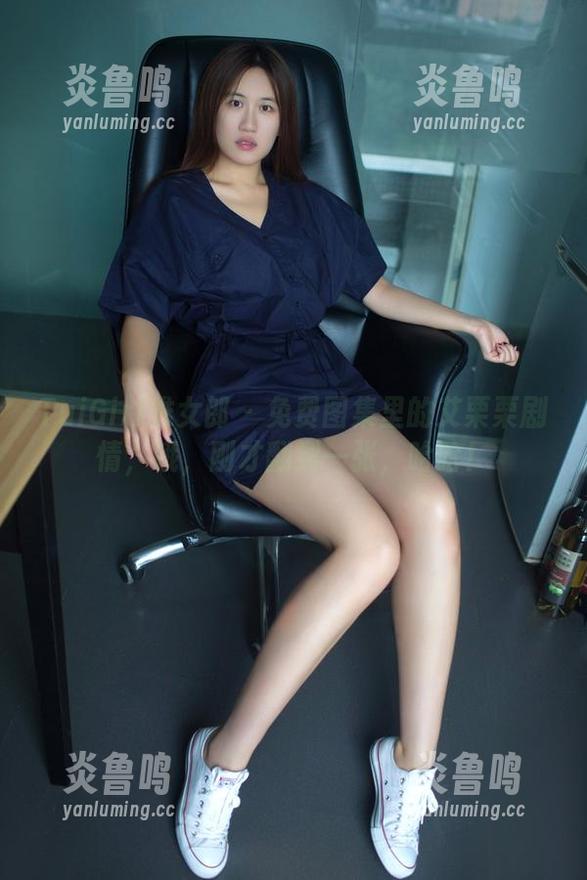 TuiGirl推女郎 - 免费图集里的艾栗栗剧情，哦，刚才翻到一张，哈哈！