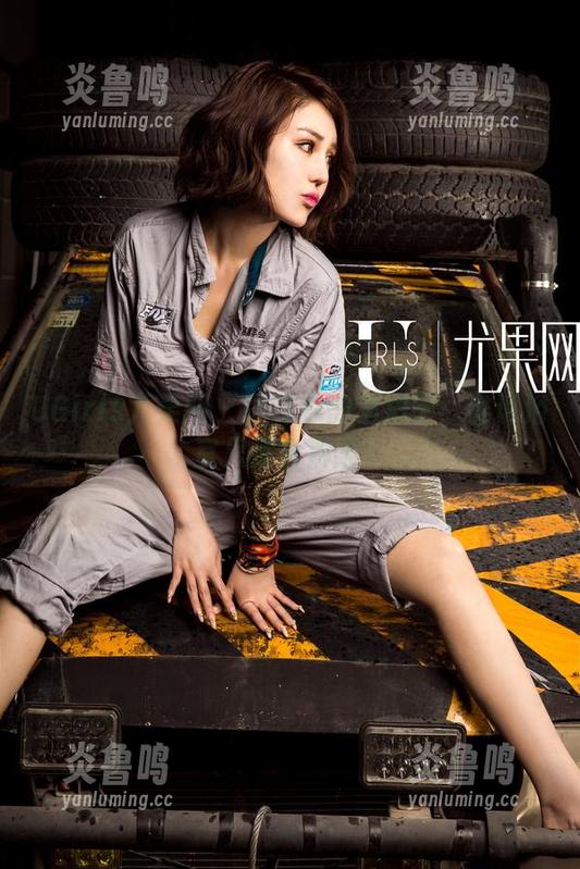 UGirls尤果网 - 图库中的李思宁：谁说浴室只适合淋雨？