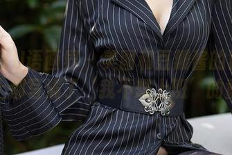 XIAOYU语画界 – 美图和豆瓣酱的日常：壁纸上都写满了‘我不想上班’的童趣！