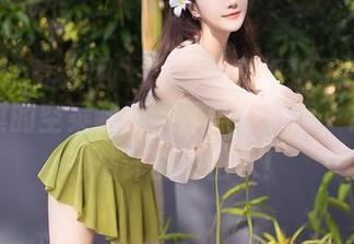 Xiuren秀人网 – 高清写真抓拍了Cris_卓娅祺的空乘制服，那黑丝美腿，你的眼神估计能烫出水！