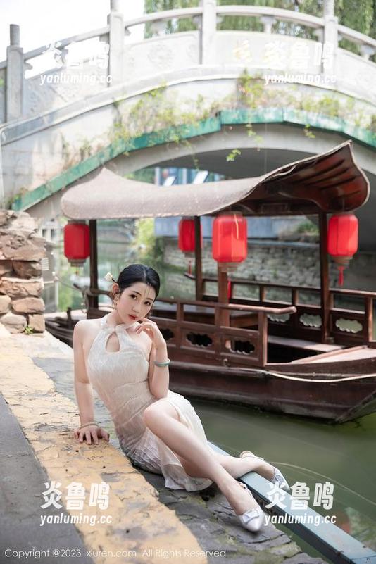 Xiuren秀人网 - 银河系最可爱的校服大使：娜娜baby全集写真嘻哈风！