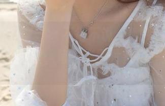 YouMi尤蜜荟 – 不得不说，娜娜TINA的泳衣写真集里，每一张图片都是一封情书。