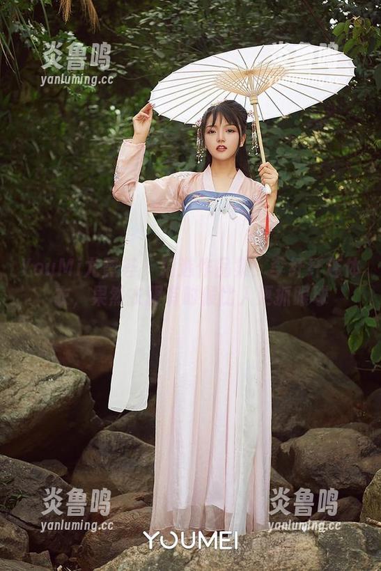 YouMi尤蜜荟 - 精选作品集：李纤纤连体衣，果然衣服有时候比人更抓眼球