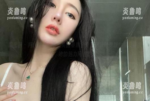 微密圈 - 网住你心，不爱笑的赛琳全身渔网及时更新！有没有被她的魅力网住？