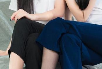 丽柜 – 免费写真来袭，橙子和肉丝汉堡你更中意哪个？
