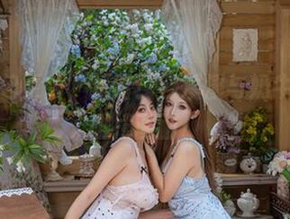 本月图包更新，啊哈！云溪溪与奶牛的趣味碰撞画面！