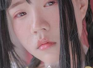 吊带尽显优雅，黑丝不再害羞！今汐图包让你大开眼界