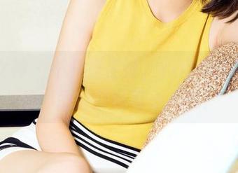 克拉女神 – 不只是正经，YOYO的私拍合集：职业装也有小心机！
