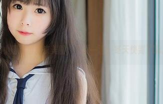向小圆这组皮衣美图，下载一波，冬天快到了嘛。