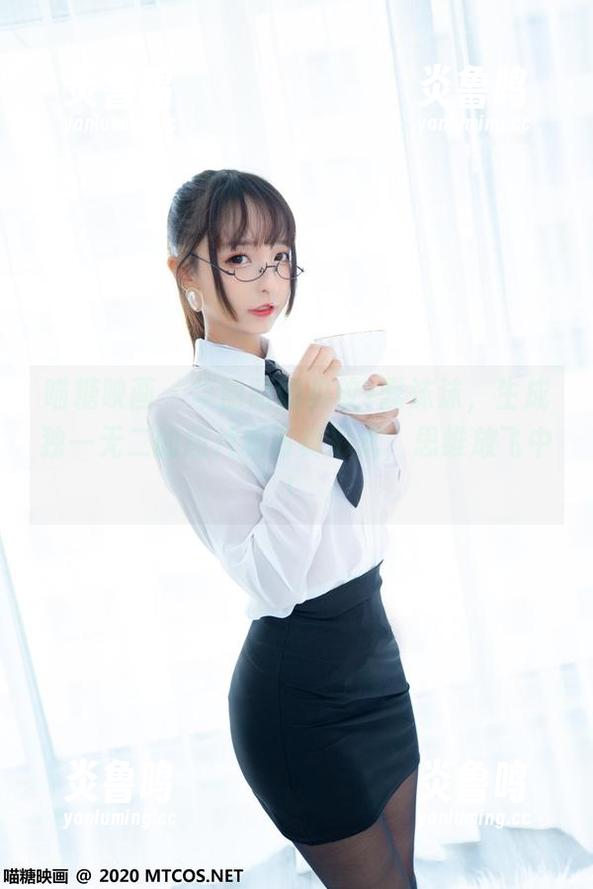 喵糖映画 - 华丽丽的豹纹+蠢沫沫，生成独一无二的图片和写真形式，思维放飞中！