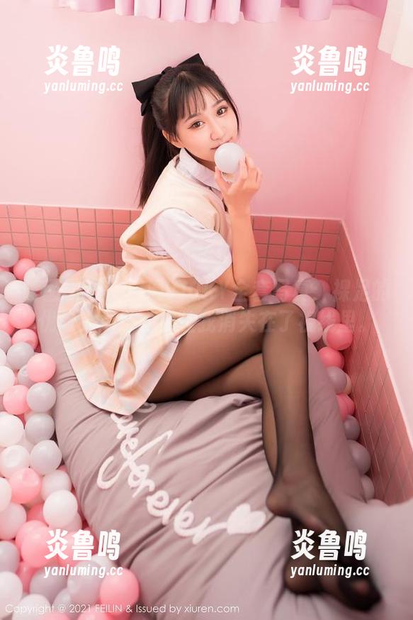 嗲囡囡 - 陈雅漫VICKY全套写真：裸足的优雅，那条腿快让我消失在了视线里。