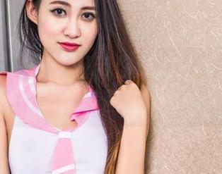 头条女神 – 张译丹带你深入一场“护士”的美图狂欢