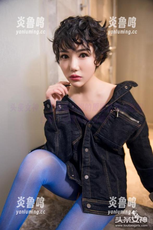 头条女神 - 上海杨曼妮的原图宫廷小肚兜合集，尺度在哪儿呢？