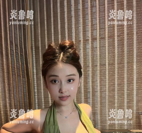 微密圈 - 幸福不止于奶雯，墨绿内裤才是资源的真正底蕴