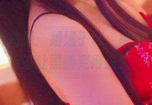黑色写真图册：嫣嫣子以‘矮油不怕’的姿态让黑暗变得迷人！