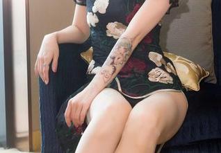 我的收藏夹又添了小女巫露娜的水手服写真集，下载成为必需