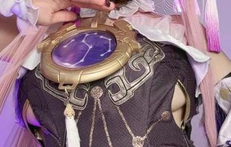 小瑶幺幺的照片：私拍圣诞，可能是雪人也可能是圣诞树