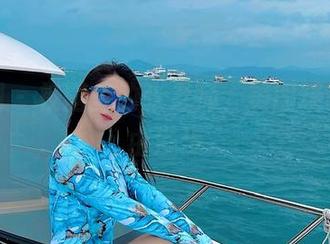 微密圈 – 校园里的张老师，美图精选，自由漫步