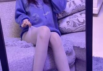 微密圈 – 微信朋友圈系列：提袜少女竟然把私房图集变得这么有趣！