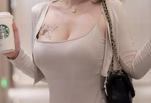 看星澜想来杯珍珠奶茶如何演绎女天狗温泉，套图里的无圣光悄然滋生！