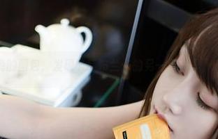 翻看星野咪兔的图包，发现卡萨布兰卡的另一个世界，哎呀这气氛！
