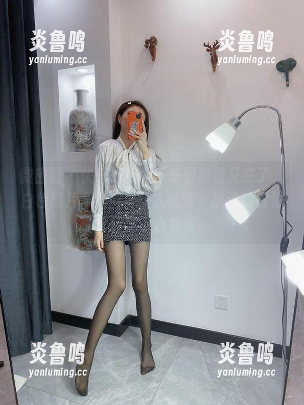 微密圈 - 快乐的杨大乐乐很靠谱又来了，白色照片合集简直让人恍惚，挑选的时候我都要小心翼翼。
