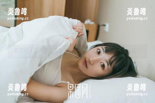 果团网 - 裴希西的最新泳装图集——我到底看了几个小时？