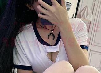 微密圈 – “汤圆可甜了”的裸足在线，这气氛……好吧，别想太多。