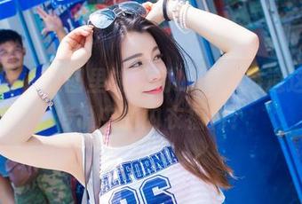 爱蜜社 – 原图里的莉莉Lily，难道这就是传说中的内衣福利？