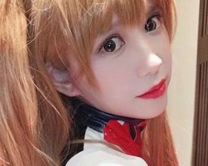 网盘收藏“神探火狸狸办公室”的写真，瞄到了不一样的职场风味。