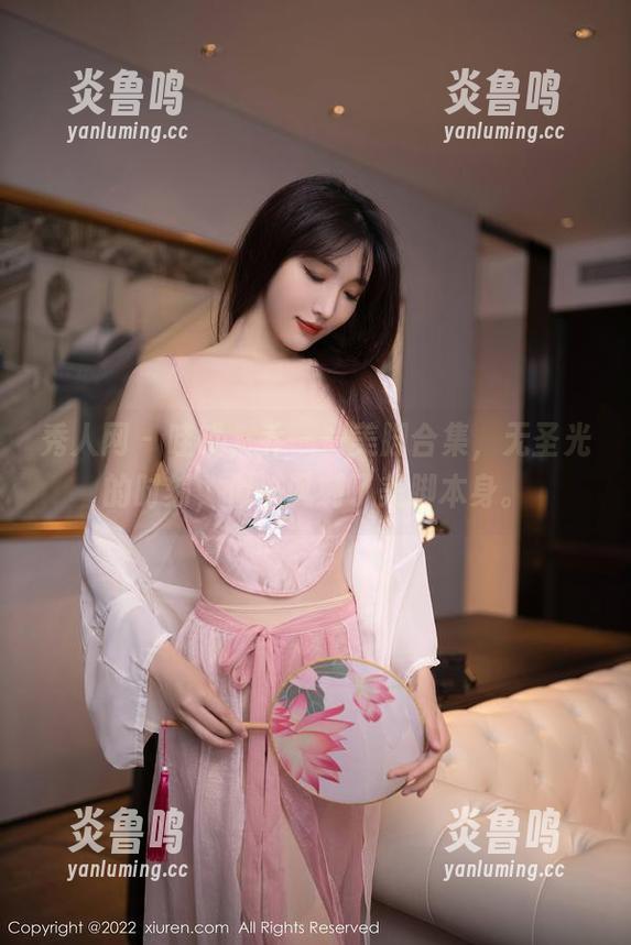 秀人网 - 哇哦，乔一一美脚合集，无圣光的时刻，似乎讽刺了美脚本身。