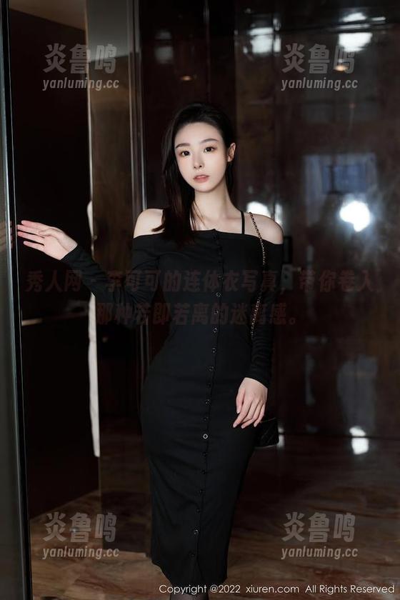 秀人网 - 李可可的连体衣写真，带你卷入那种若即若离的迷离感。