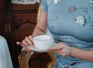 秀人网 – 看吧，白兔西希的兔女郎合集，这原图里的每一丝都像在撒娇，咋办？要偷吗？