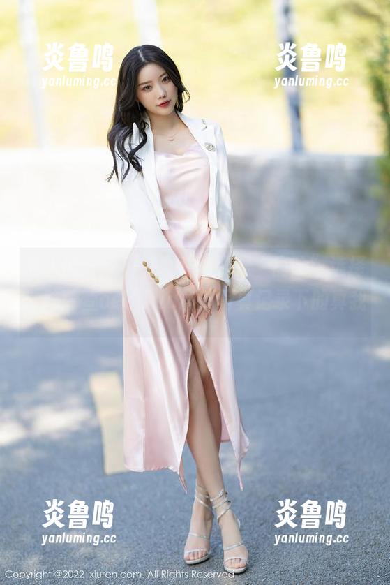 秀人网-陆萱萱cecillia 秀人网 - 不只是女仆,还是“高阶”选择:陆萱萱cecillia高清写真记录下的真我。