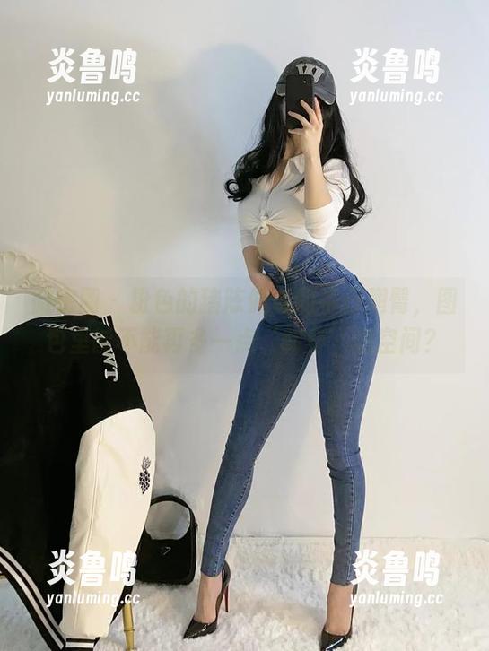微密圈 - 粉色的猪陈佩奇的牛仔翘臀，图包里能不能再多一点‘转身’的空间？