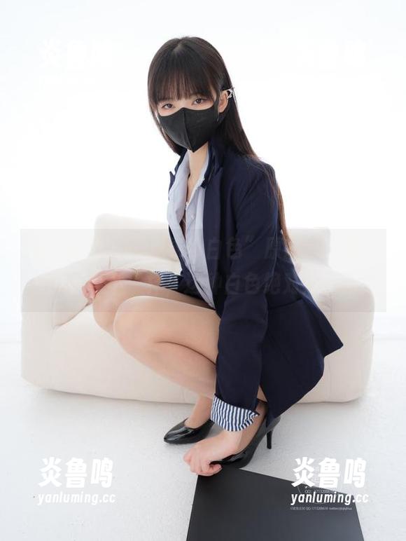 紧急企划 - “见希w白色”原图，哎哟，似乎有点不一样，这种白色绝对是个问题