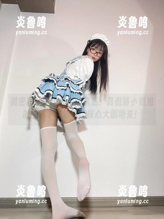 微密圈 - 圣诞红色的诱惑：聂傲娇小姐姐的图片下载清单，放心大胆地来！