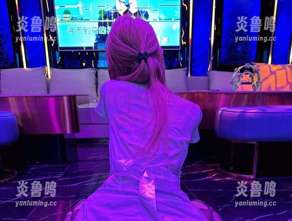 微密圈 - 谁说JK只能是课本里的形象，来翻翻脸红Dearie的写真合集。