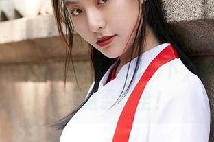 蜜桃社 – 来吧！真希穿上那件旗袍，写真里的一瞬真让人心里咯噔一下，快来确认资源是否齐全！